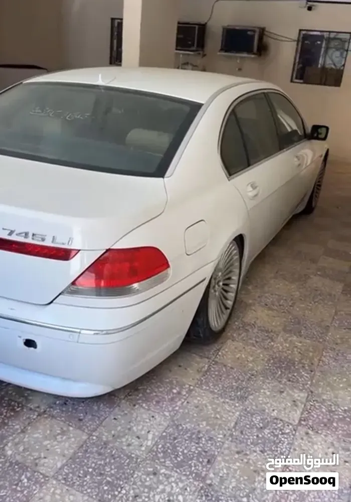 BMW 7 Series 2003 photo 2