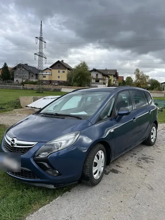Opel Zafira Tourer 2015 photo 2