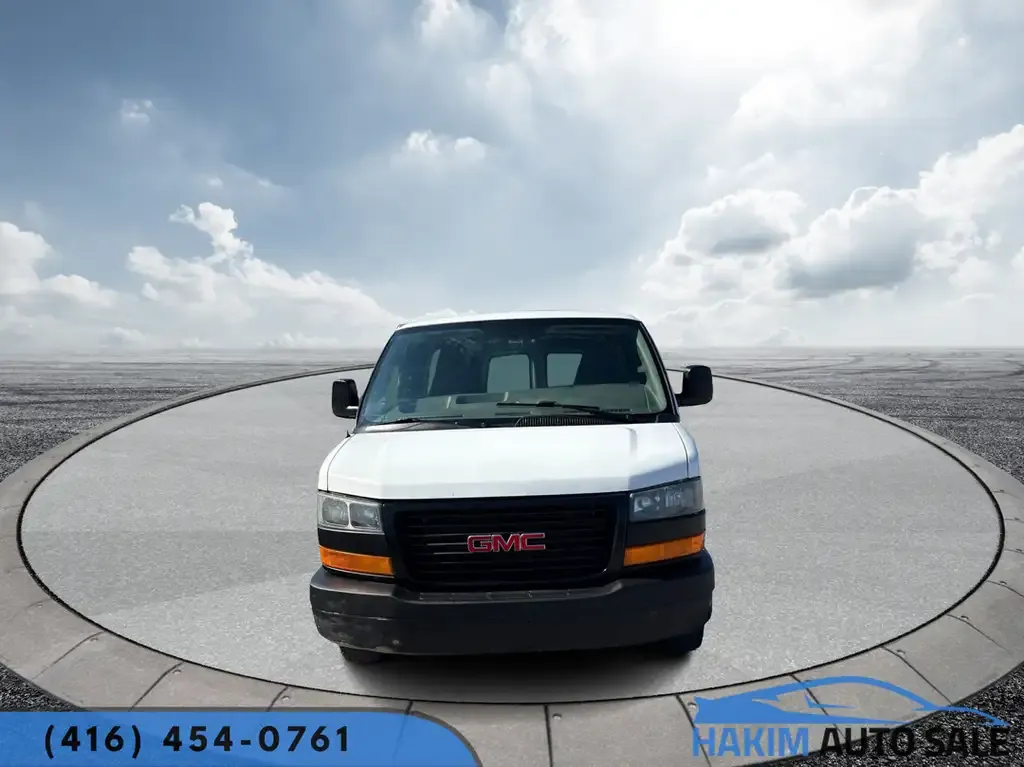 GMC Savana 2018 photo 2