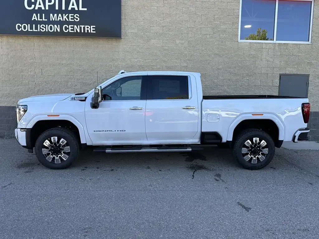 GMC Sierra 3500Hd 2026 photo 3