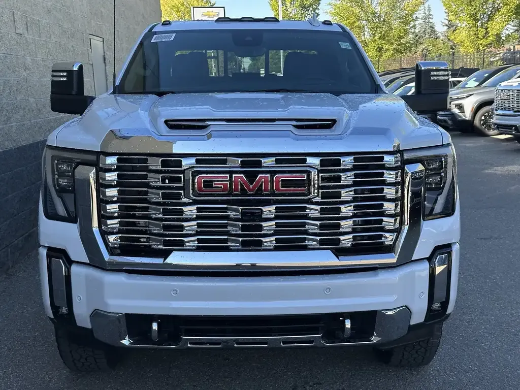 GMC Sierra 3500Hd 2026 photo 2