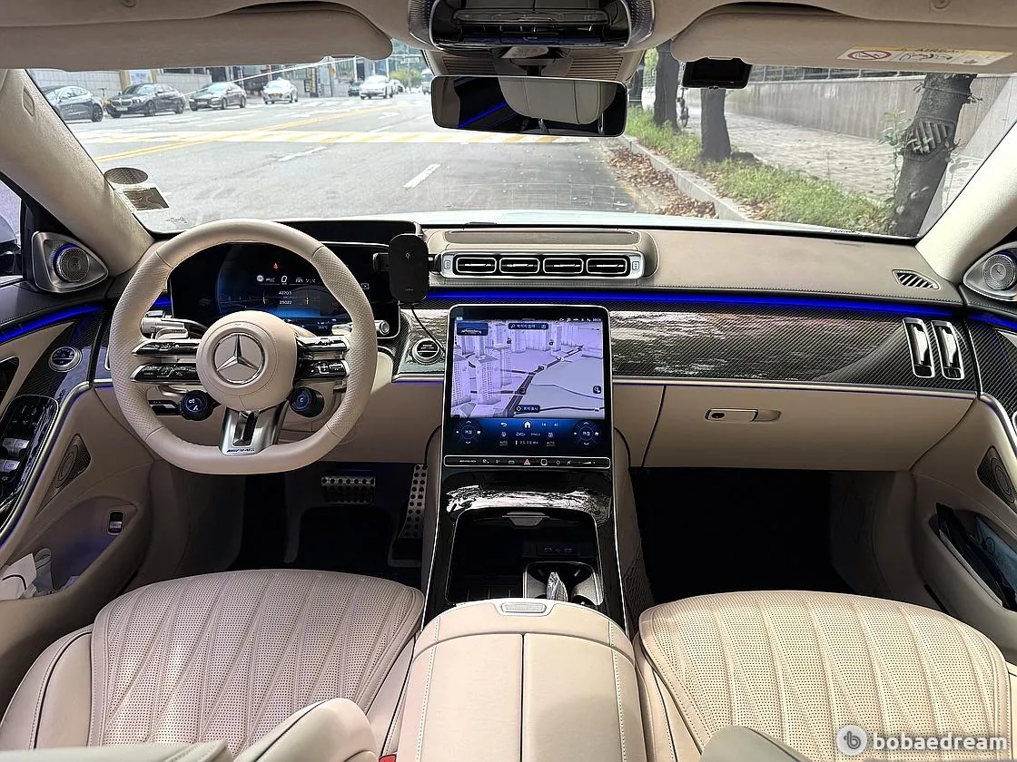 Mercedes-Benz S63 2024 photo 4
