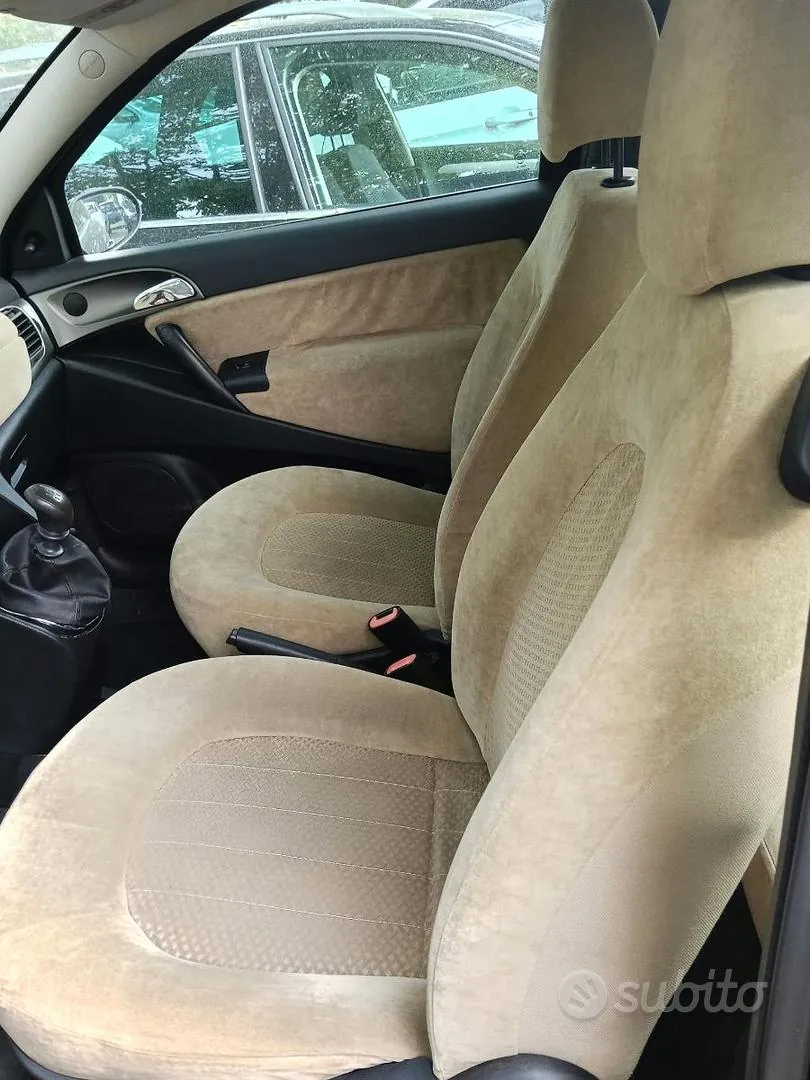 Lancia Ypsilon 2005 photo 3