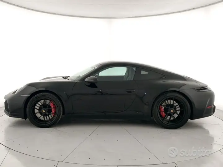 Porsche 911 2026 photo 2