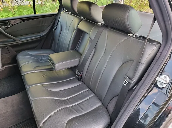 Mercedes-Benz E55 2000 photo 4