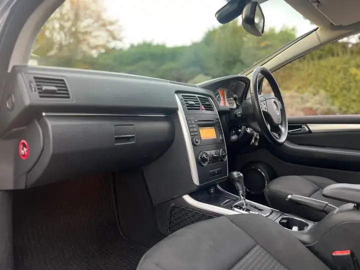 Mercedes-Benz B-Class 2009 photo 5