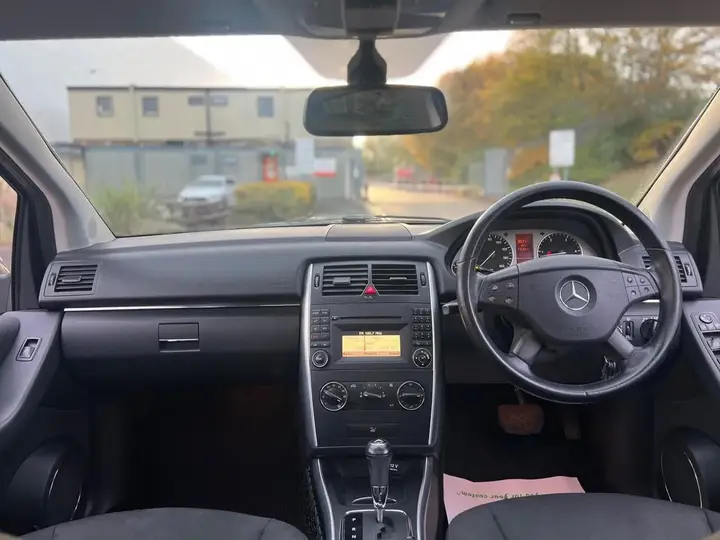 Mercedes-Benz B-Class 2009 photo 4