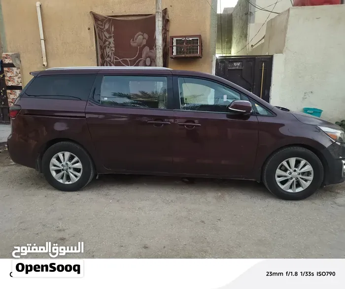 Kia Sedona 2017 photo 3