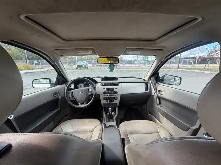 Ford Focus 2010 photo 5