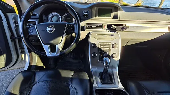 Volvo V70 2013 photo 4