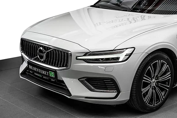Volvo V60 2021 photo 2