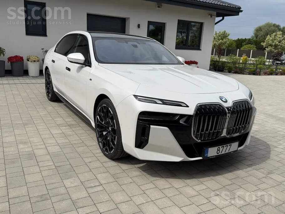 BMW 740 2024 photo 2