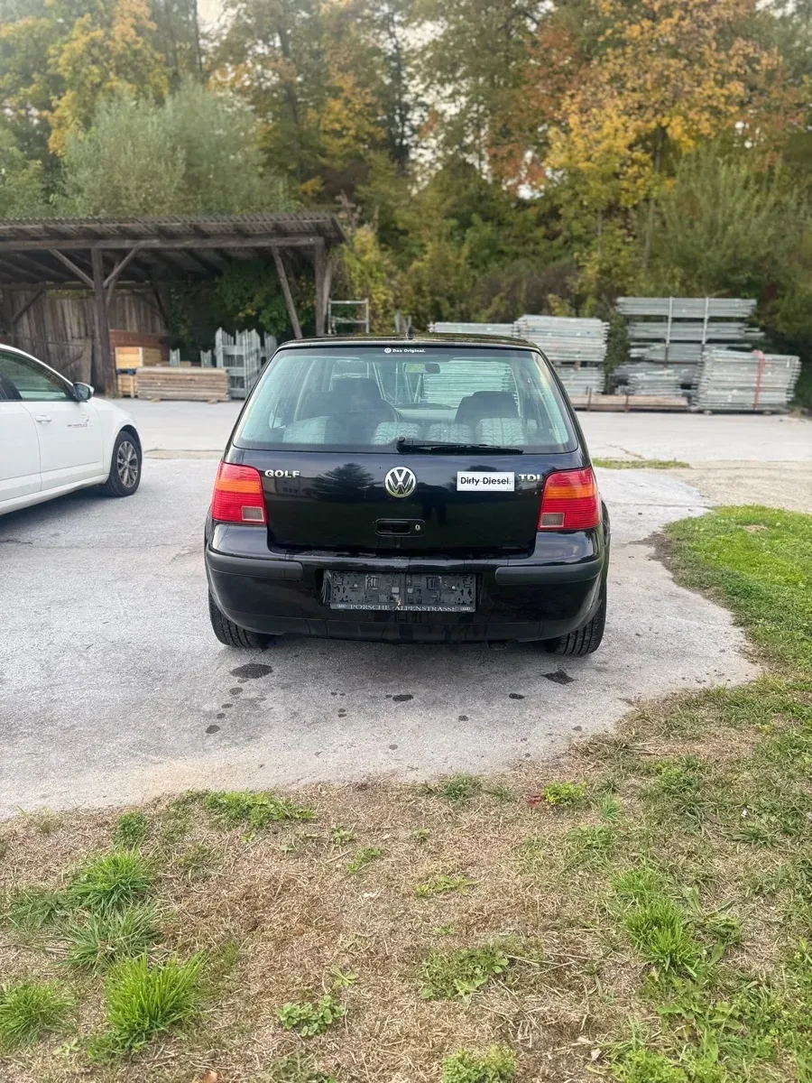Volkswagen Golf 2001 photo 2