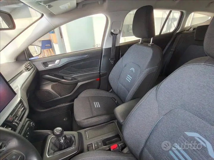 Ford Focus 2023 photo 4