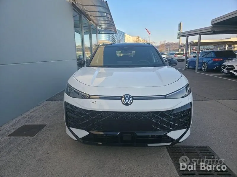Volkswagen T-Roc 2026 photo 2