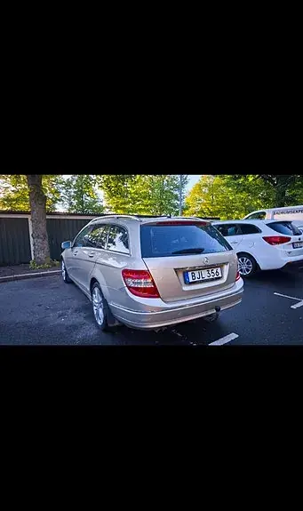 Mercedes-Benz C200 2010 photo 4