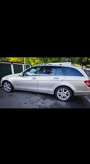 Mercedes-Benz C200 2010 photo 3