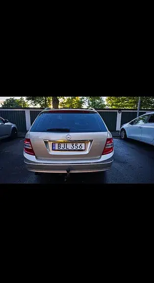 Mercedes-Benz C200 2010 photo 5