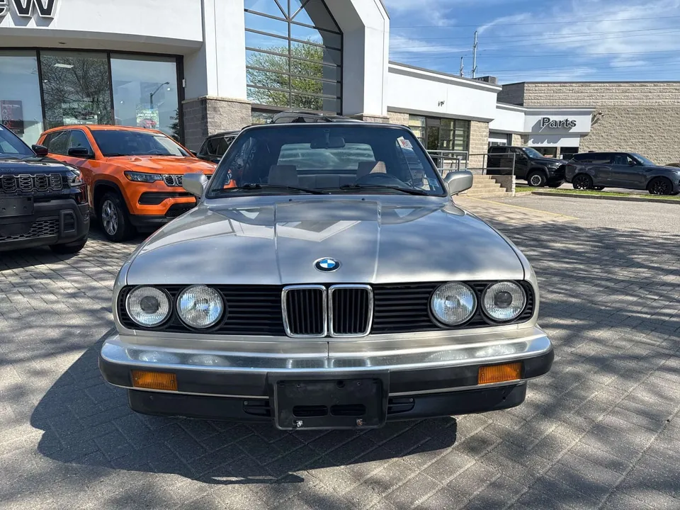 BMW 3 Series 1989 photo 2