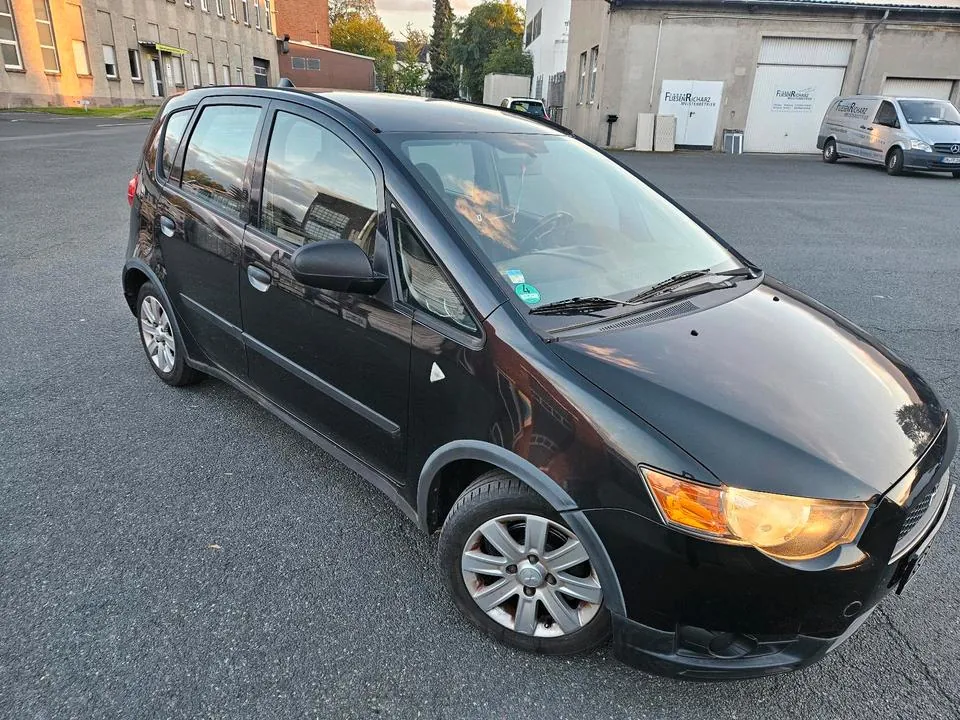 Mitsubishi Colt