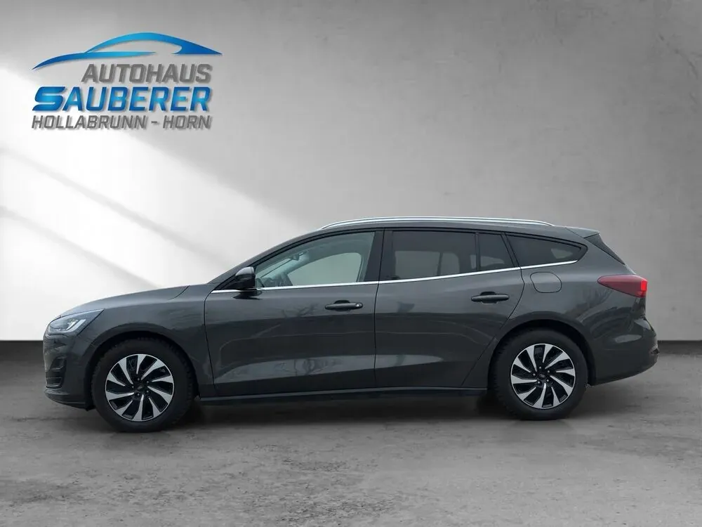 Ford Focus 2023 photo 2