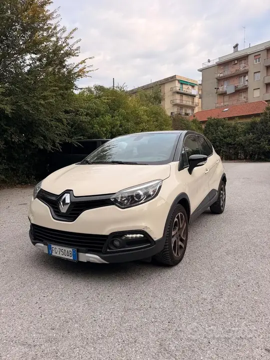 Renault Captur 2017 photo 2