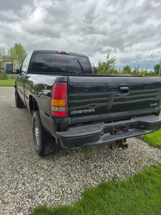 Chevrolet Silverado 2500 2002 photo 2