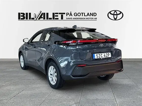 Toyota C-Hr 2026 photo 2