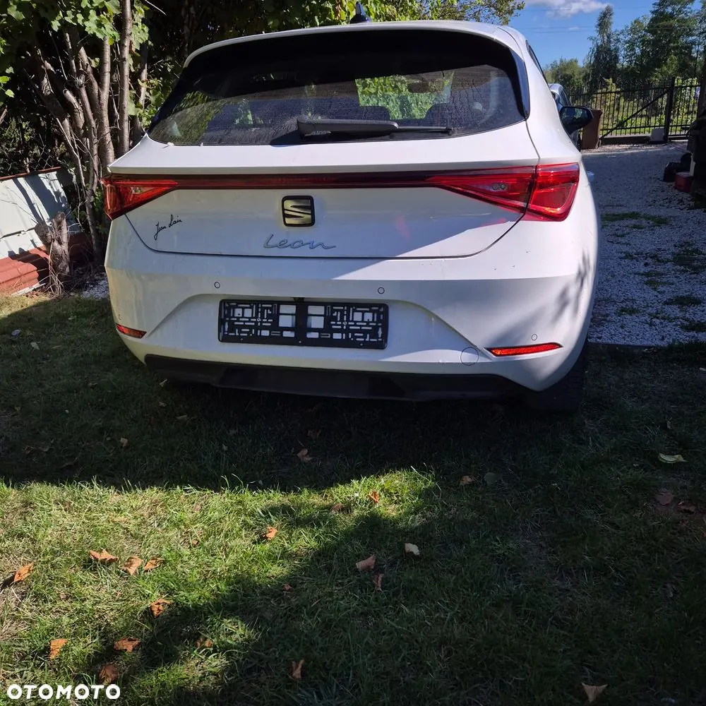 Seat Leon 2023 photo 2
