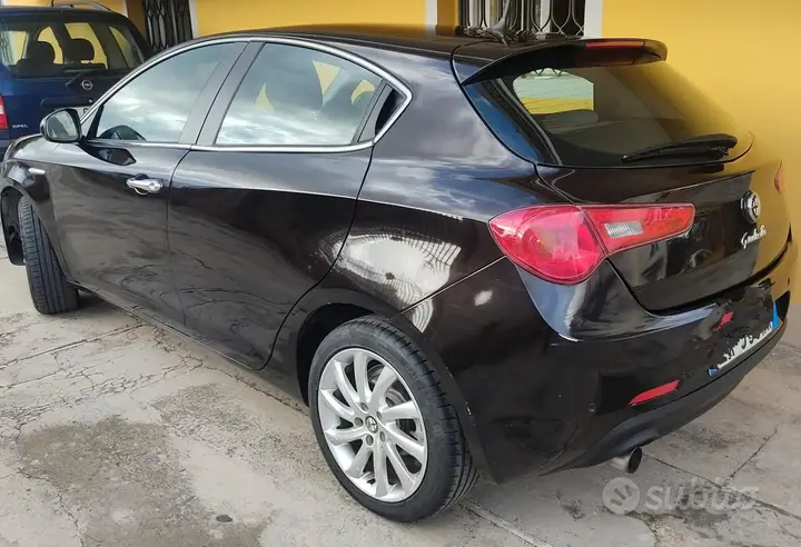 Alfa Romeo Giulietta 2014 photo 5
