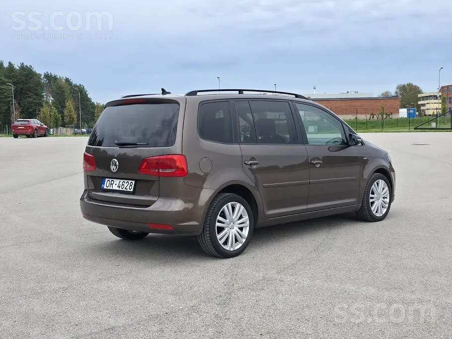 Volkswagen Touran 2013 photo 3