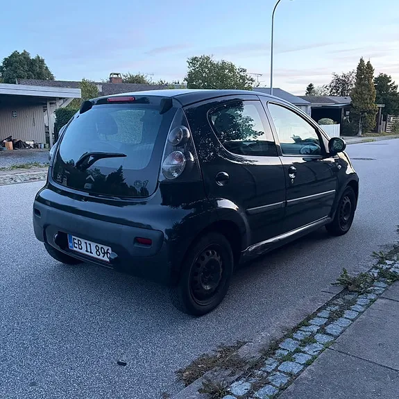 Citroen C1 2011 photo 3