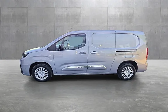 Toyota Proace City 2025 photo 2