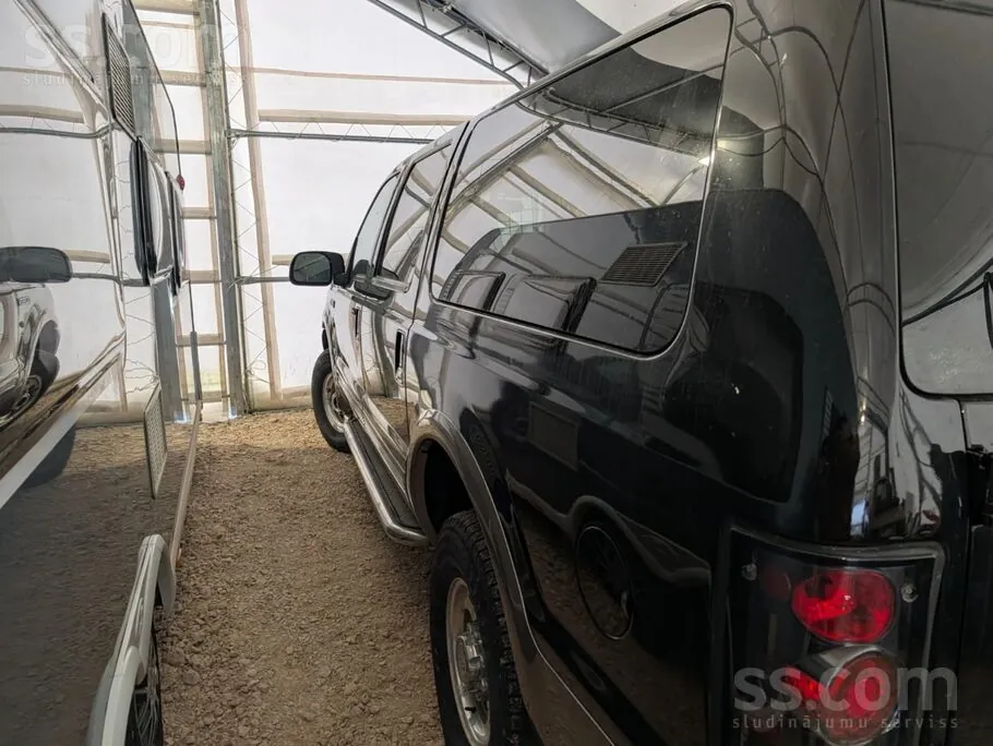 Ford Excursion 2001 photo 5