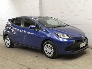 Toyota Aqua 2022 photo 2