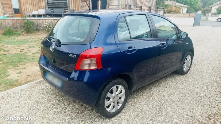 Toyota Yaris 2007 photo 2