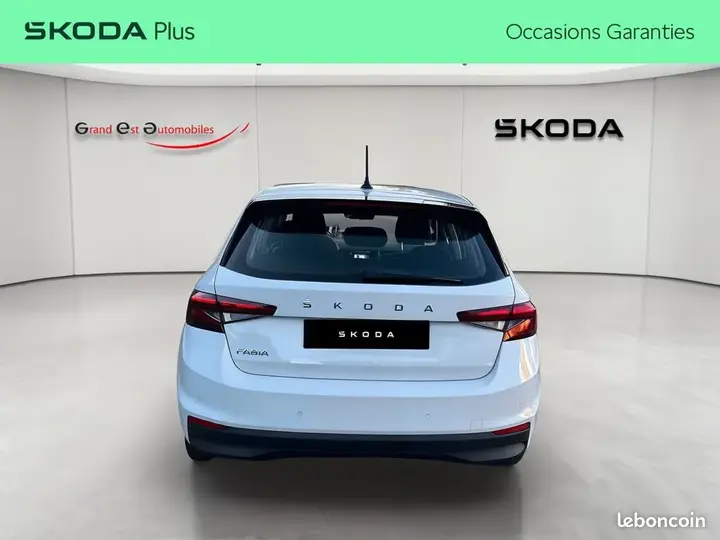Skoda Fabia 2022 photo 4