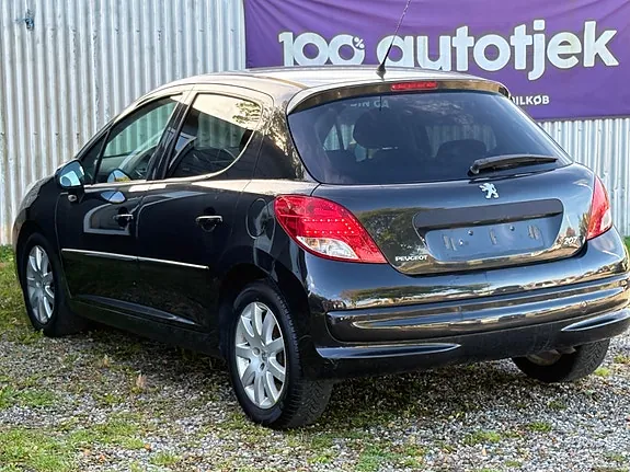 Peugeot 207 2011 photo 4