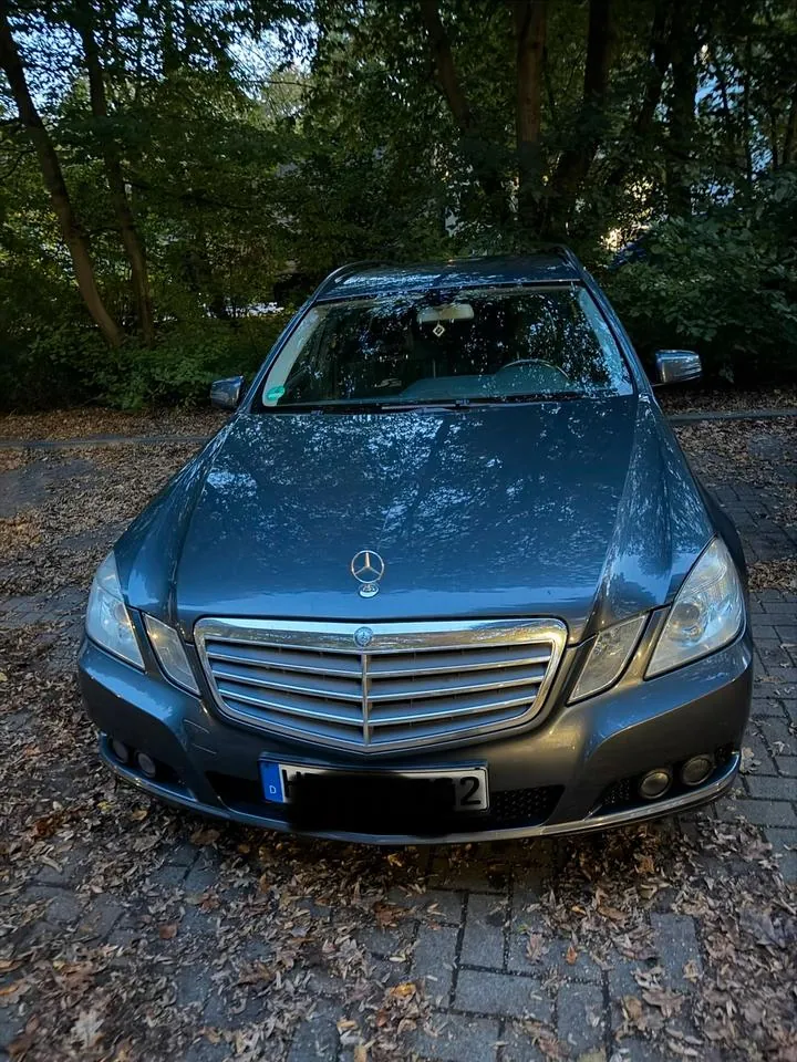 Mercedes-Benz E 220