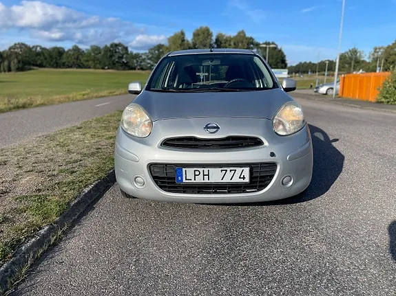 Nissan Micra 2011 photo 4