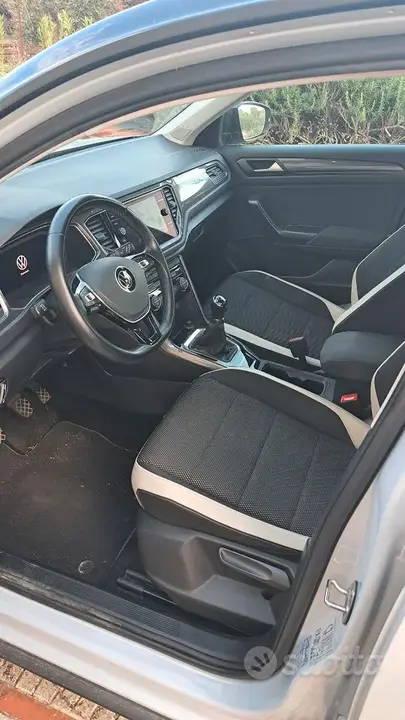 Volkswagen T-Roc 2021 photo 5