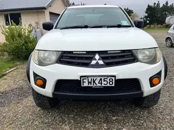 Mitsubishi Triton 2011 photo 4