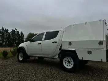 Mitsubishi Triton 2011 photo 2