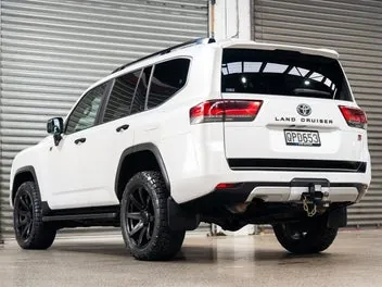 Toyota Land Cruiser 2024 photo 3