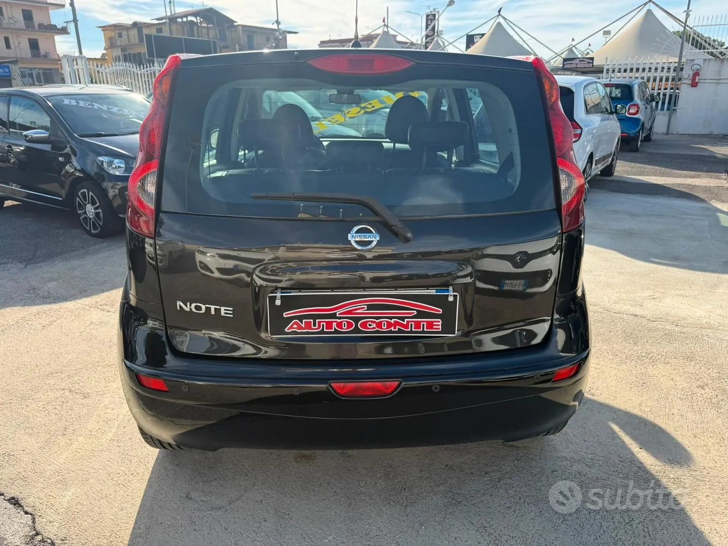 Nissan Note 2012 photo 5
