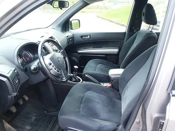 Nissan X-Trail 2010 photo 5