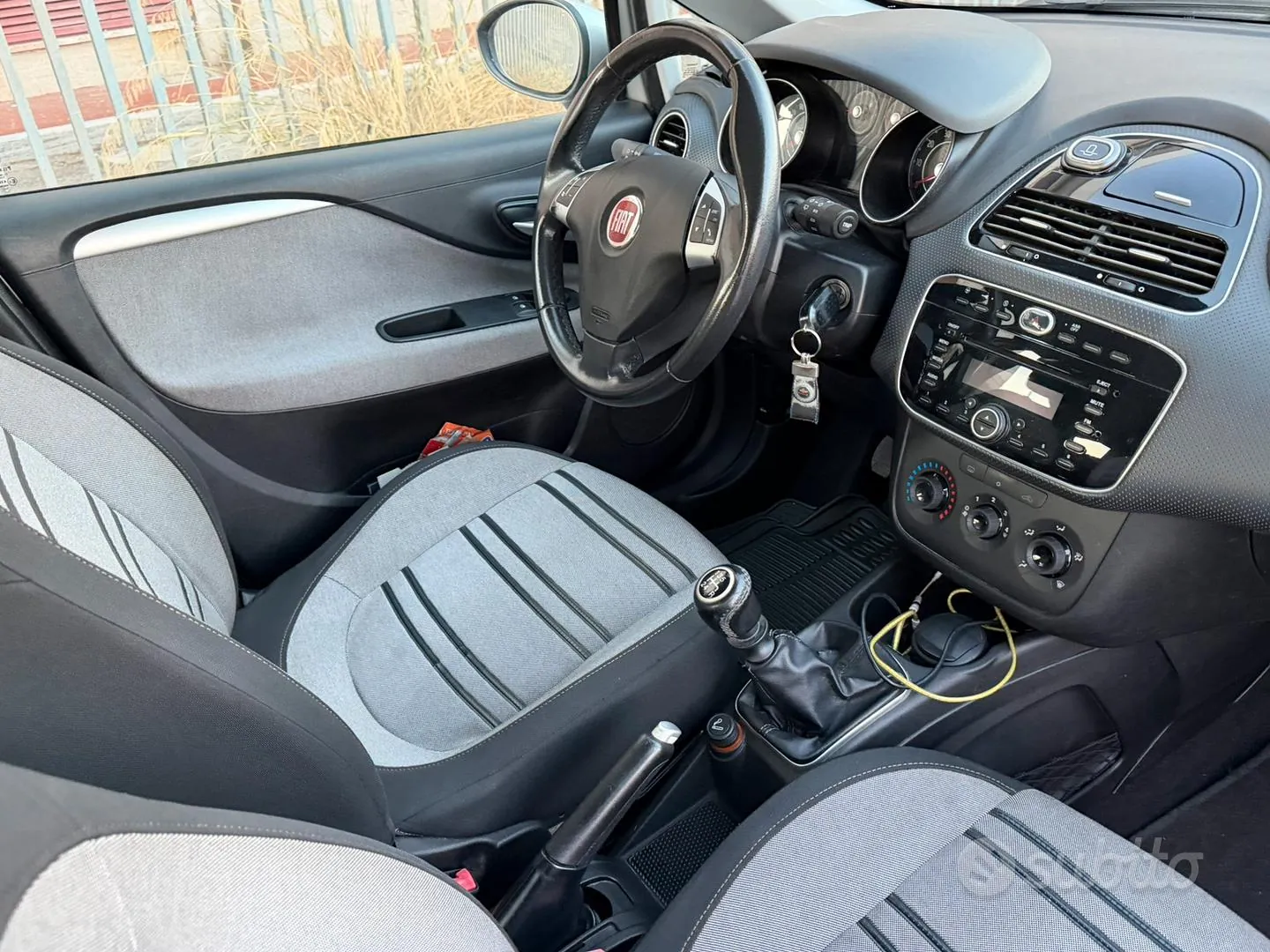 Fiat Punto Evo 2012 photo 4