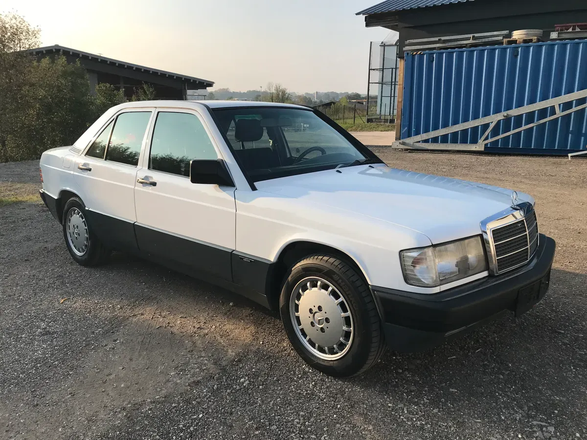 Mercedes-Benz 190 1992 photo 3