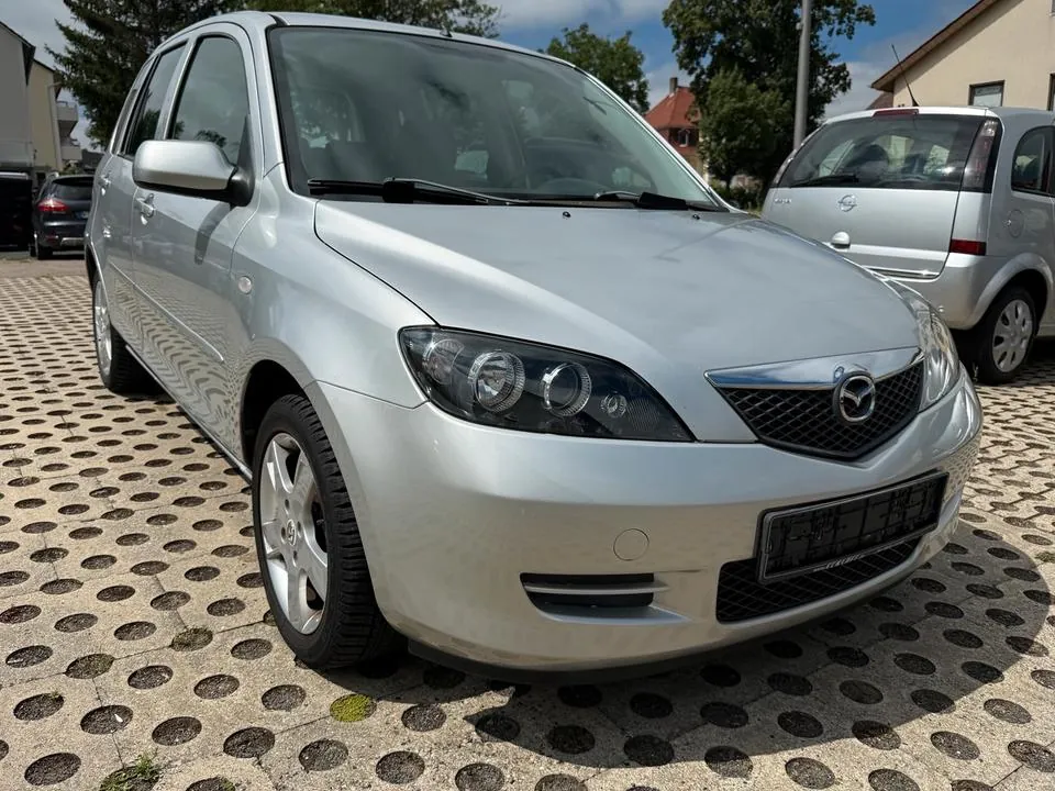 Mazda 2