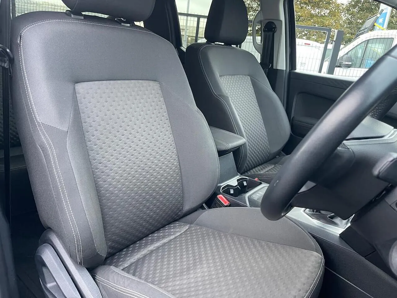 Volkswagen Amarok 2024 photo 2